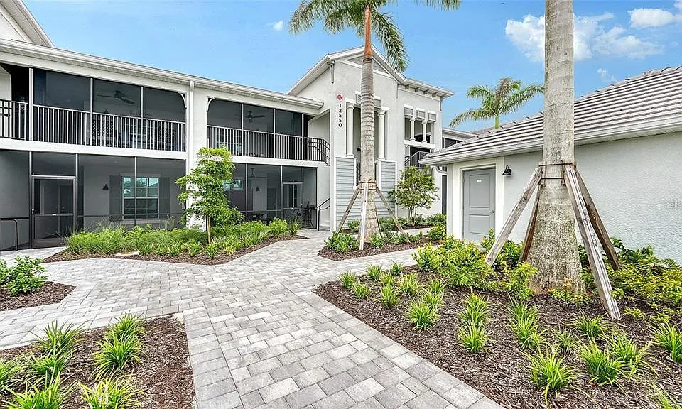 12550 Galapagos Ct #206