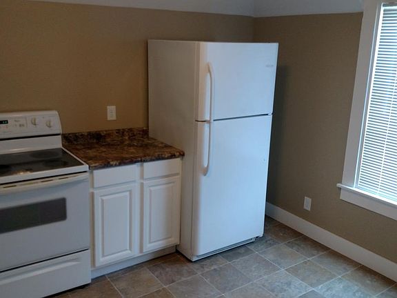 2nd image of 730 N Broad St #2