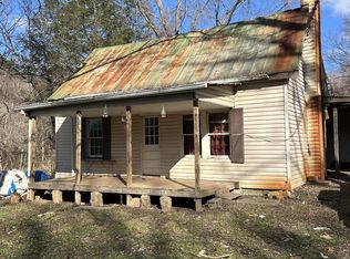 1340 Oak Rd, Rutledge, TN 37861