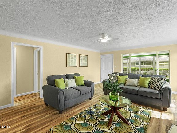 5th image of 3338 Royton Rd