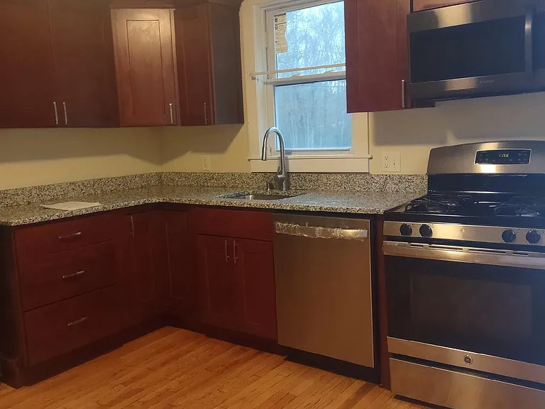 71 Bowling Ln #71 — Photo 2
