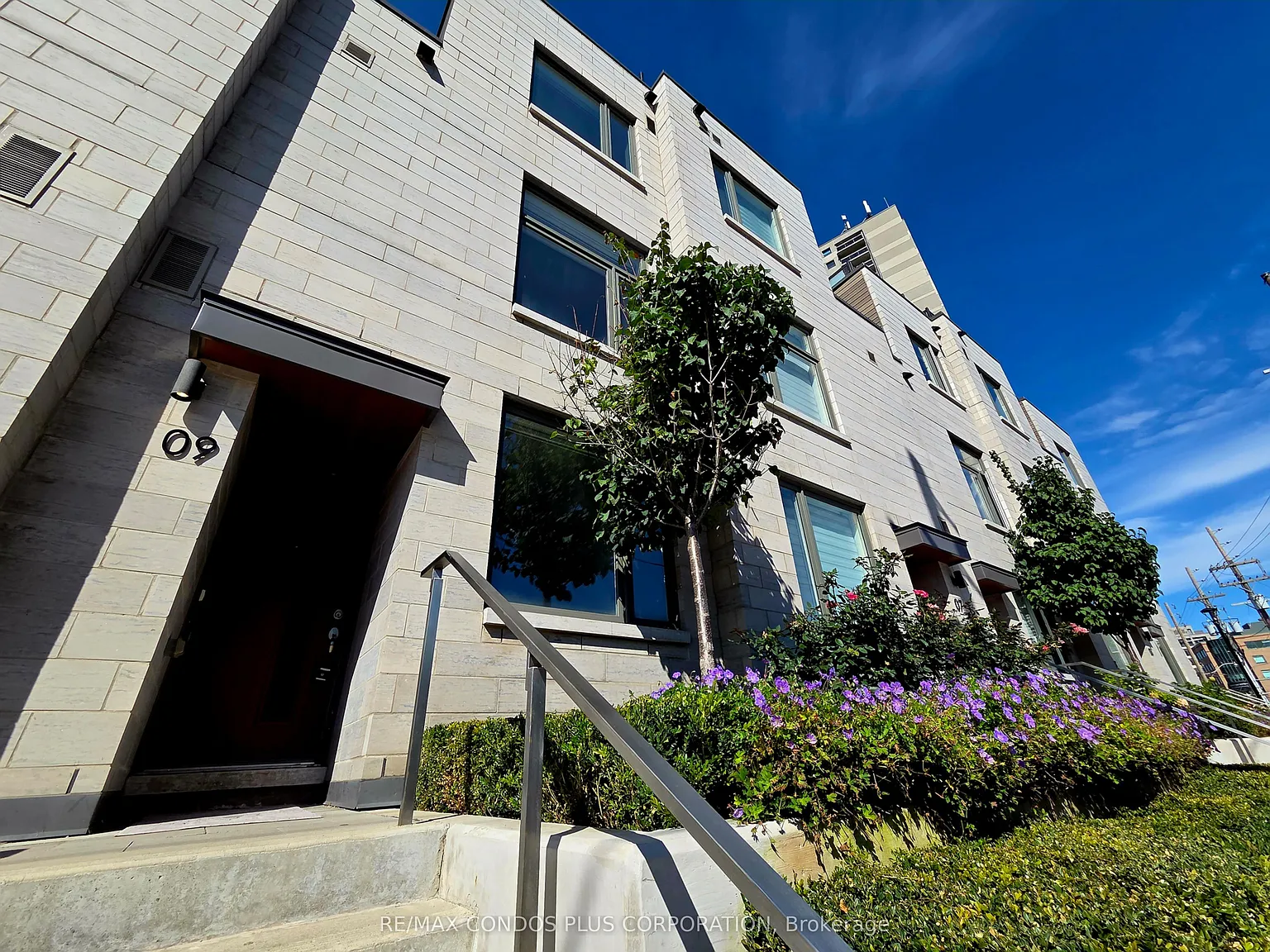 3 bed, $6,000 — Photo 1
