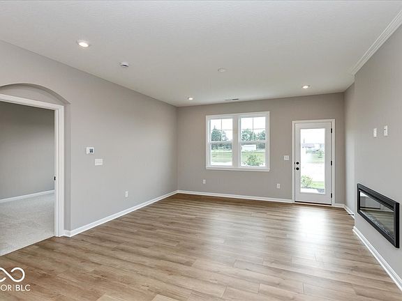 5th image of 7421 Broadview Ln