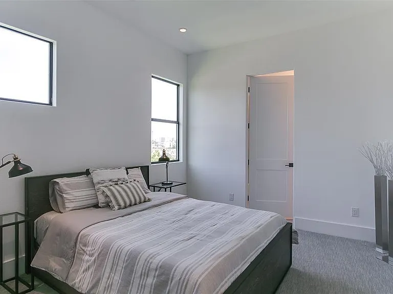317 E 2nd St — Photo 19