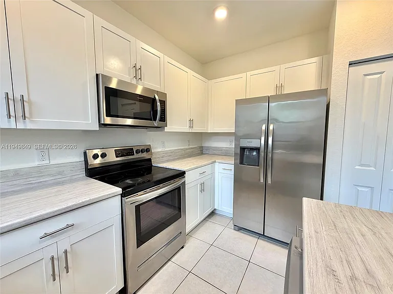 21050 NE 8th Ave — Photo 12