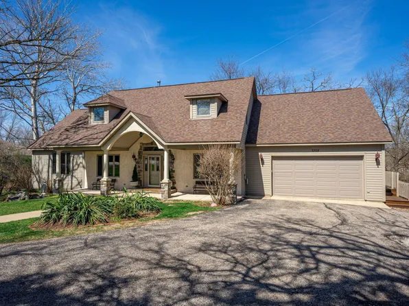 7308 Beach Ct, Wonder Lake, IL 60097