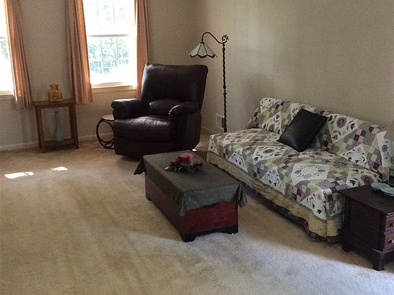 2nd image of 294 Bayberry Dr