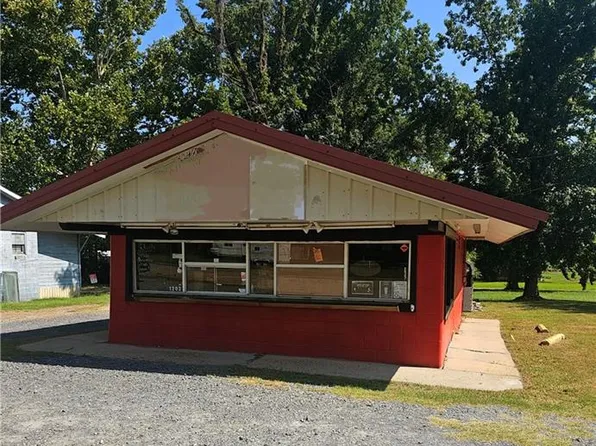 1208 E Lafayette St, Winnfield, LA 71483