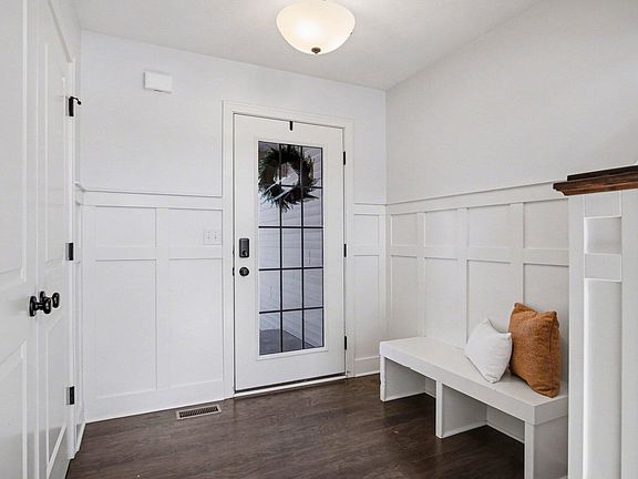 3rd image of 1080 Cobblestone Way Dr SE