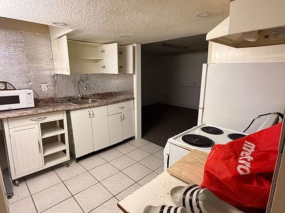 4th image of 7 Waltham Dr