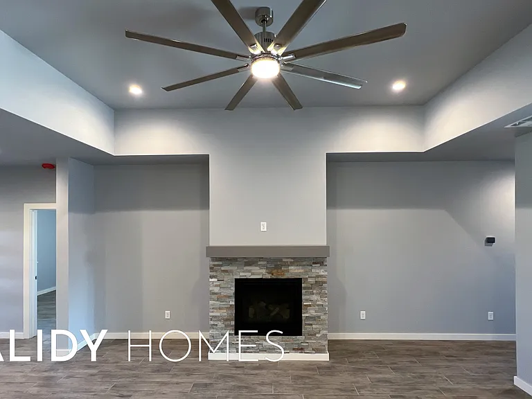 17640 Natalie Ct — Photo 8