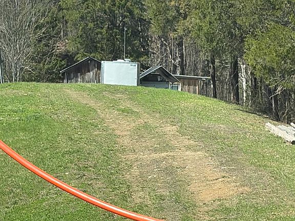 3rd image of 2843 Crossfield Rd