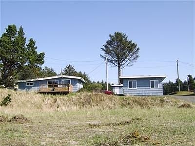 4th image of 20805 Pacific Way
