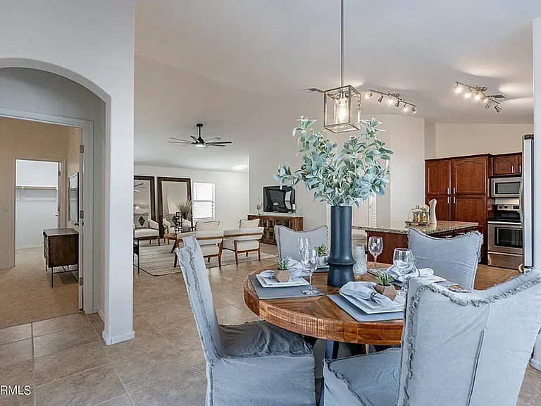 38645 N Lamar Dr — Photo 8