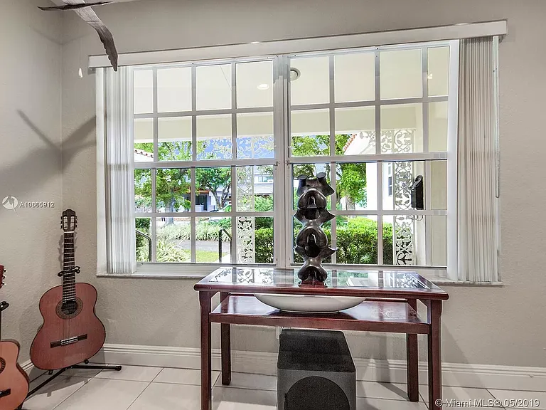 5322 Orduna Dr — Photo 12