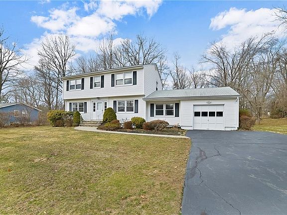 2nd image of 14 Heather Dr