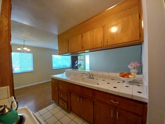 3rd image of 2012 Benita Dr Unit 3