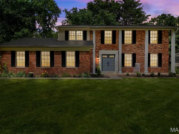 916 Wynhaven Ln, Ballwin, MO 63011