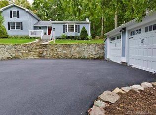 273 Godfrey Rd E, Weston, CT 06883