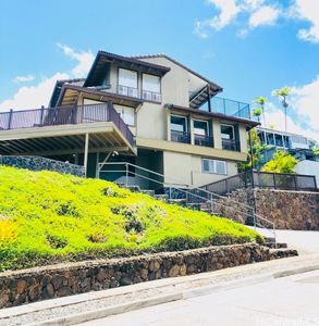 1643 Ihiloa Loop, Honolulu, HI, 96821