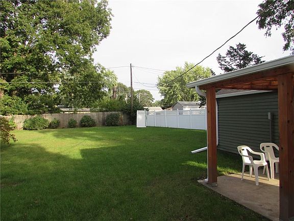 4th image of 1205 Glover St