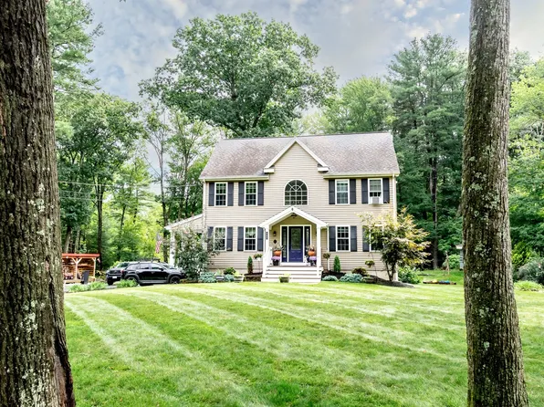 147 Farm St, Blackstone, MA 01504