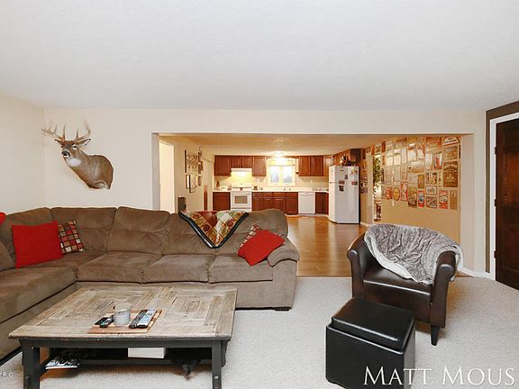 5th image of 14909 White Creek Ave NE