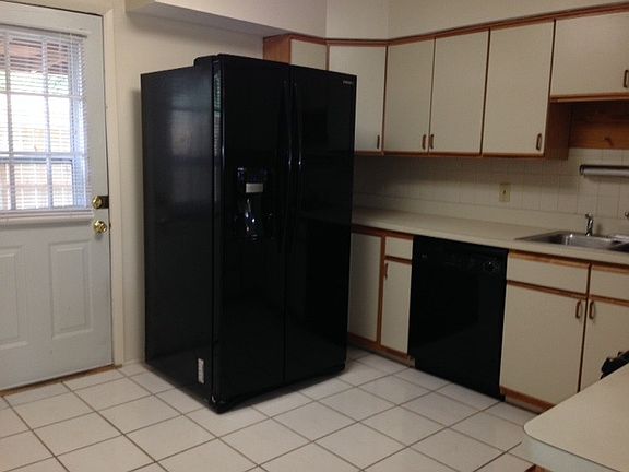 2nd image of 473-475 Diven Ln
