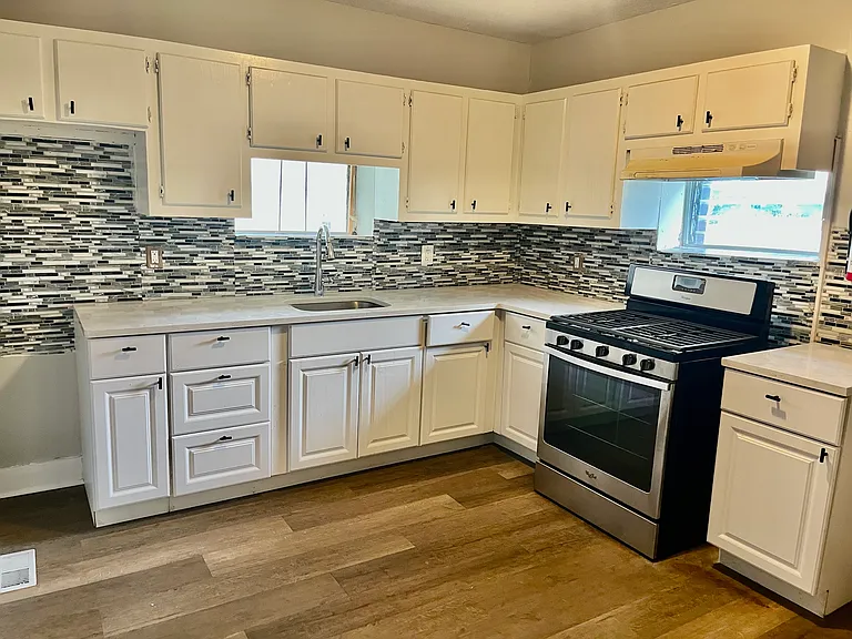 2815 Westfield Ave — Photo 1