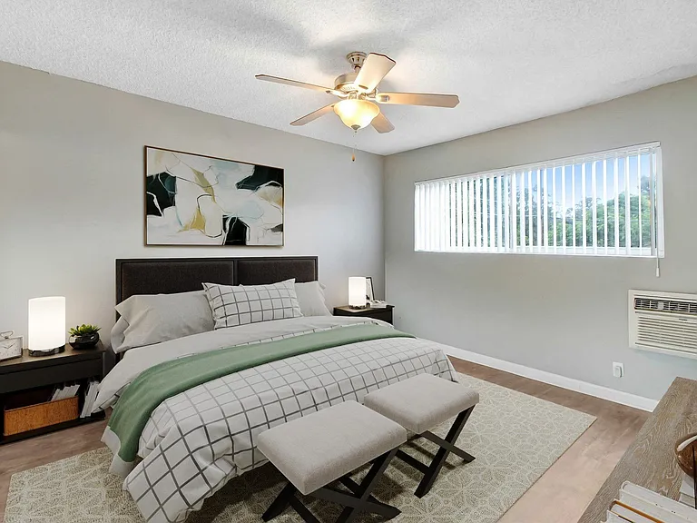 5112 Laurel Cyn Apartments — Photo 5