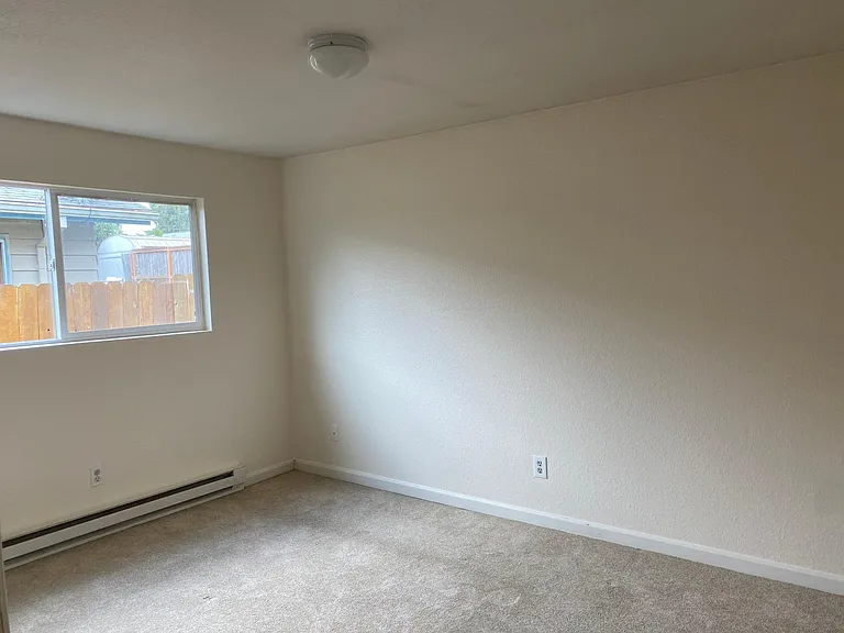 1149 Kamm St — Photo 4