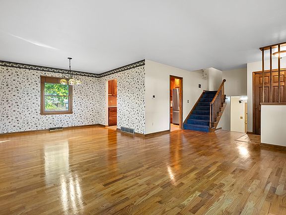 4th image of 110 Reyn Cir
