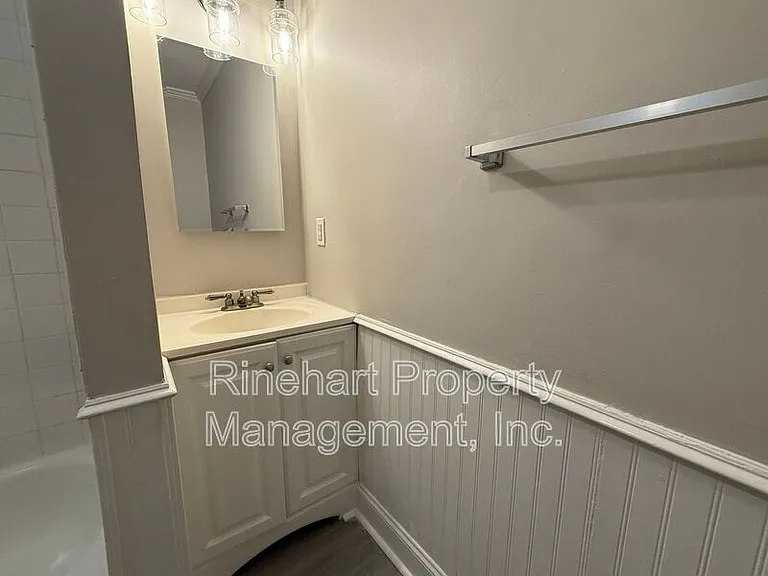 645 Greenbriar Ave — Photo 10