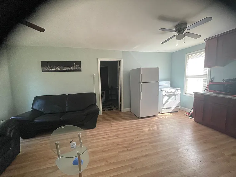 7917 S Coles Ave — Photo 4