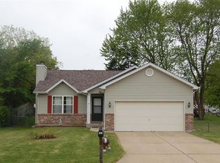 525 Briar Meadows Ct, Wentzville, MO 63385