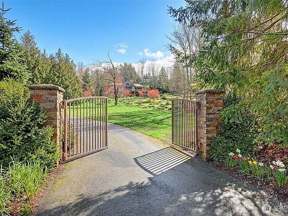 3rd image of 2165 Lowell Point Road