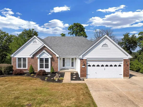 2281 Saint Andrew Ct, High Ridge, MO 63049