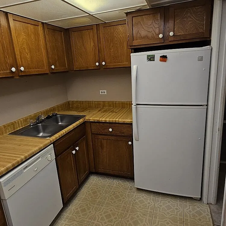 1 bed, 1.5 bath, 800 sqft, $1,500 — Photo 3