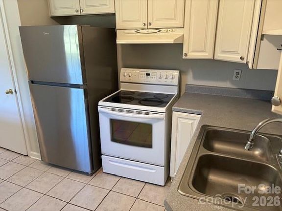 5th image of 4411 Ginger Dr