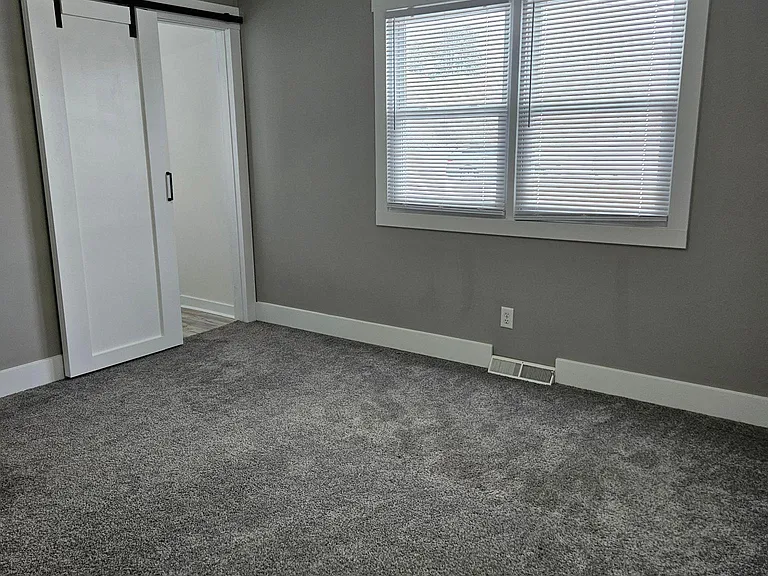 2104 Northview Ct NE — Photo 8