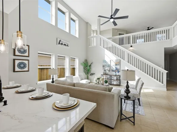 10922 Woodwind Shadows Dr, Cypress, TX 77433