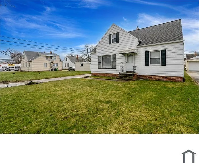 12328 Grannis Rd — Photo 15