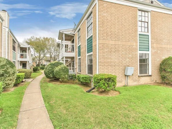 12660 Ashford Point Dr APT 511, Houston, TX 77082