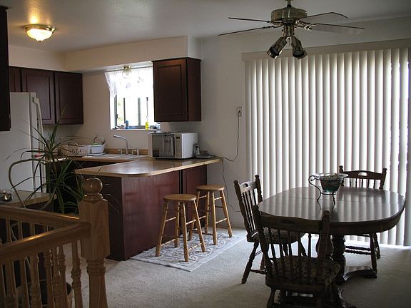 Kitchen $ Dining