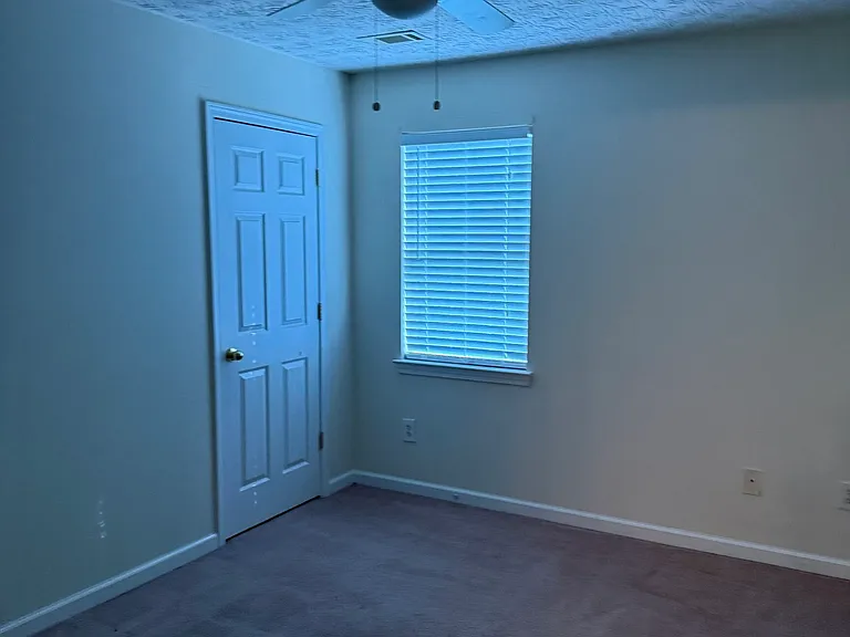 140 Trinity Dr — Photo 15