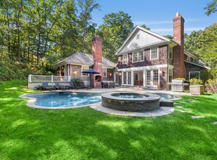 96 Fresh Pond Rd, Amagansett, NY 11930