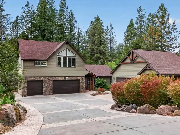 820 Michele Dr, Mount Shasta, CA 96067