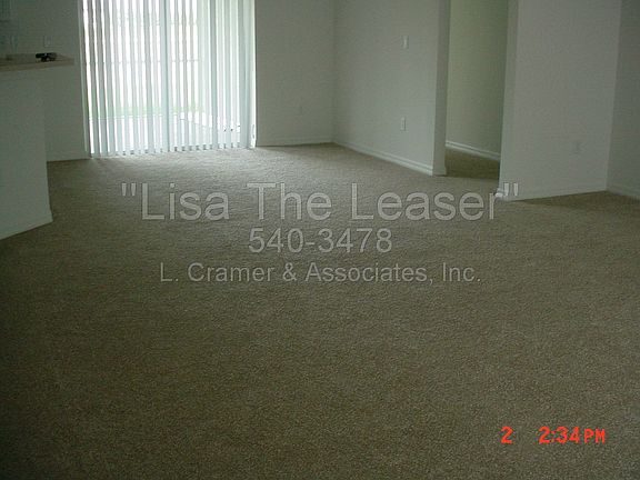 4th image of 427 NE 7th Ter