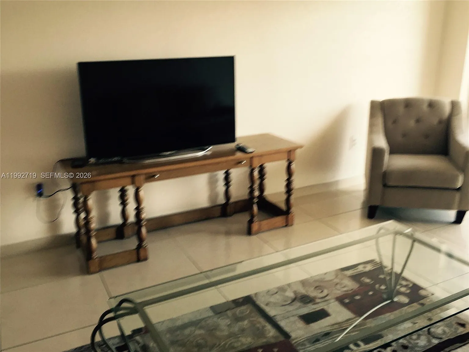 Hemispheres Condo — Photo 2