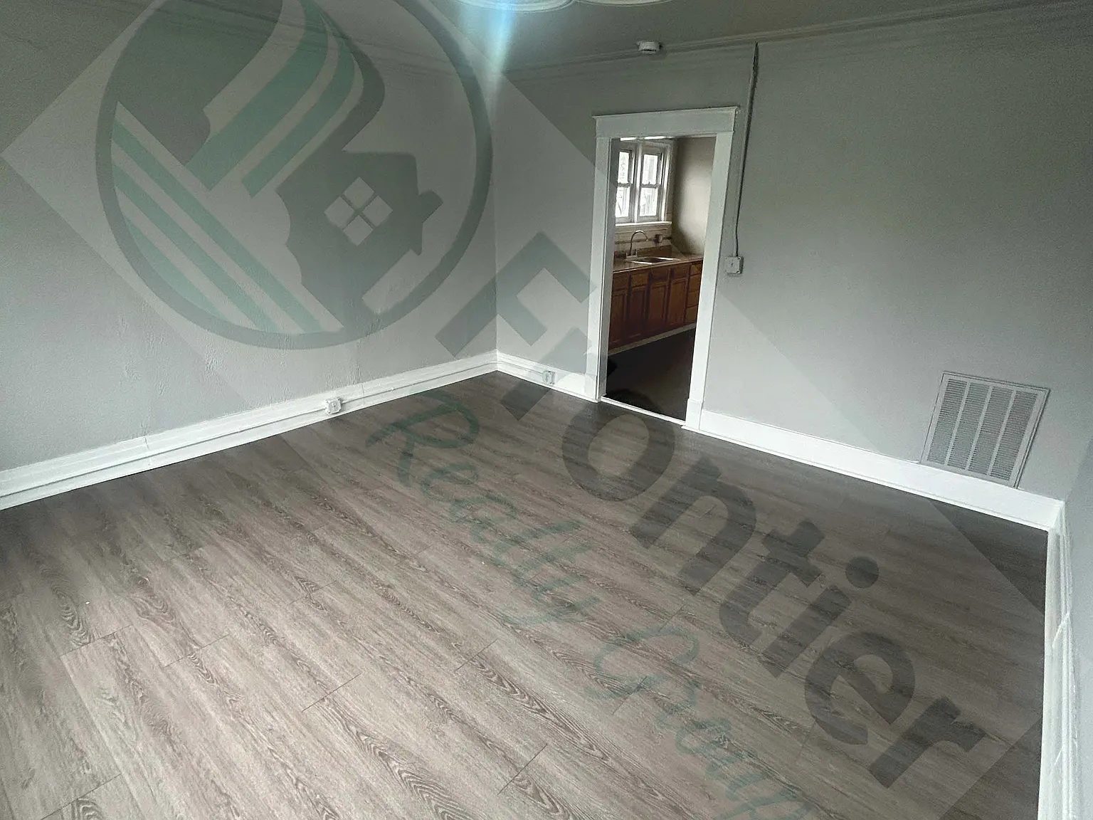 Studio, 400 sqft, $775 — Photo 2